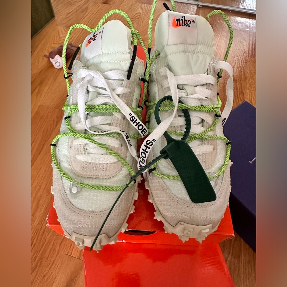 Authentic women waffle off white Nike size 7.5 women